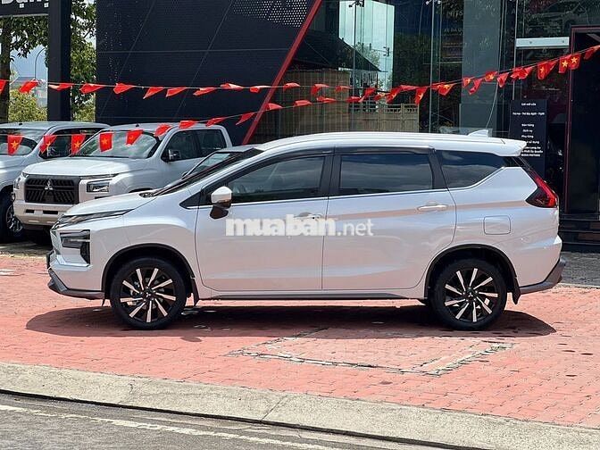 MITSUBISHI XPANDER PREMIUM 2025-7000KM