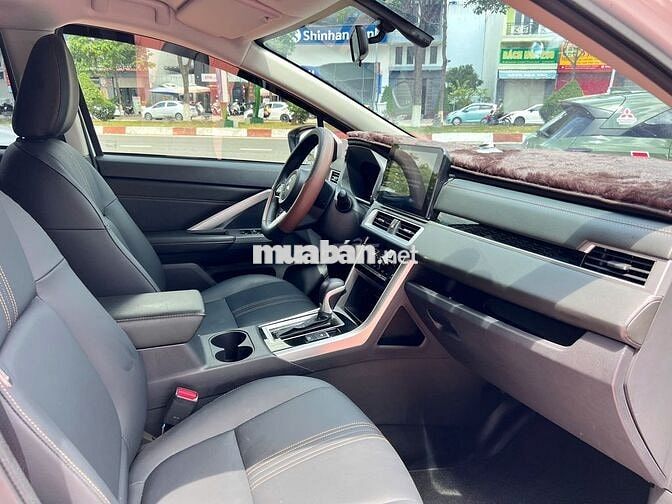 MITSUBISHI XPANDER PREMIUM 2025-7000KM