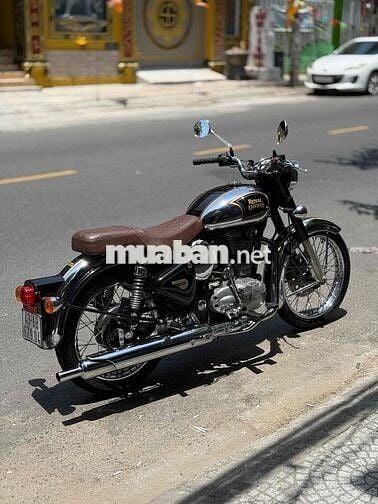 Royal Enfield Classic 500 odo 9400 km