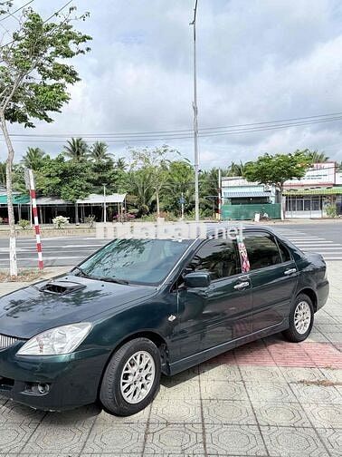 Mitsubishi Lancer màu Xanh đậm