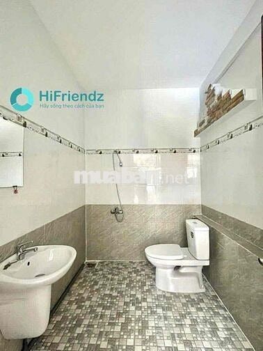 1PN bancol siêu rộng thoáng mát nằm gần cầu nguyễn văn cừ quận 1
