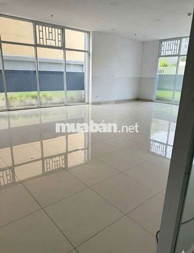 Bán gấp shophouse khối đế chung cư