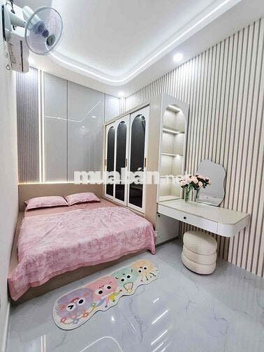 NHÀ ĐẸP KIÊN CỐ – HẺM XE HƠI – NGAY CÔNG VIÊN – SÁT HIỆP THÀNH CITY –