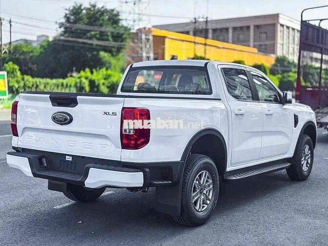Ford Ranger XLS 2026 Mới nhiều ưu đãi, ht góp 90%