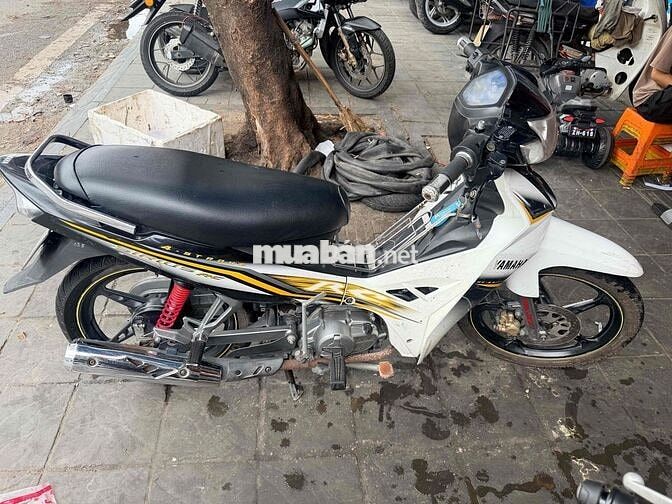Yamaha Sirius 2011 Trắng đen