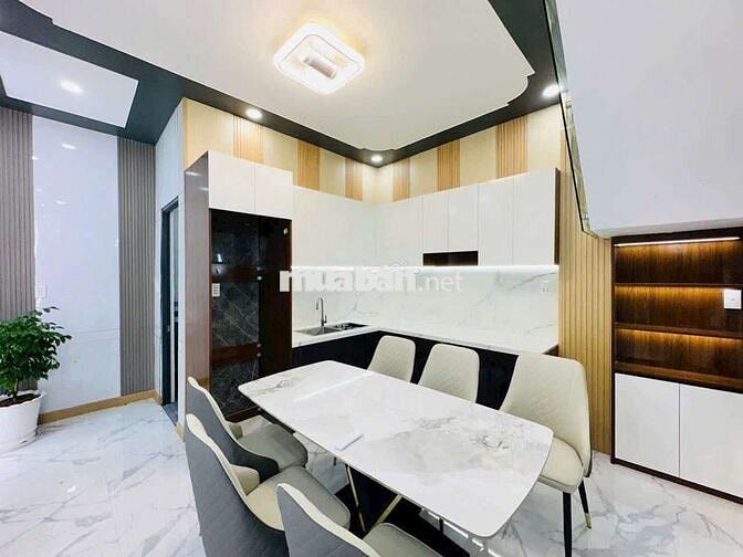 NHÀ 3 TẦNG MẶT TIỀN ĐƯỜNG BÀ RÂM THUẬN TIỆN KINH DOANH 