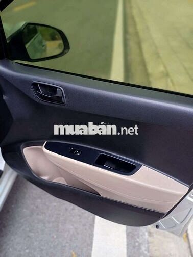 Hyundai i10 2017 Bạc Số sàn