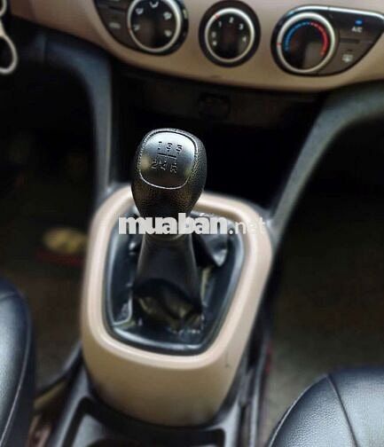 Hyundai i10 2017 Bạc Số sàn
