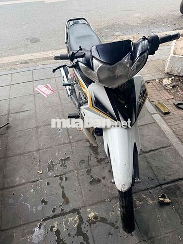Yamaha Sirius 2011 Trắng đen