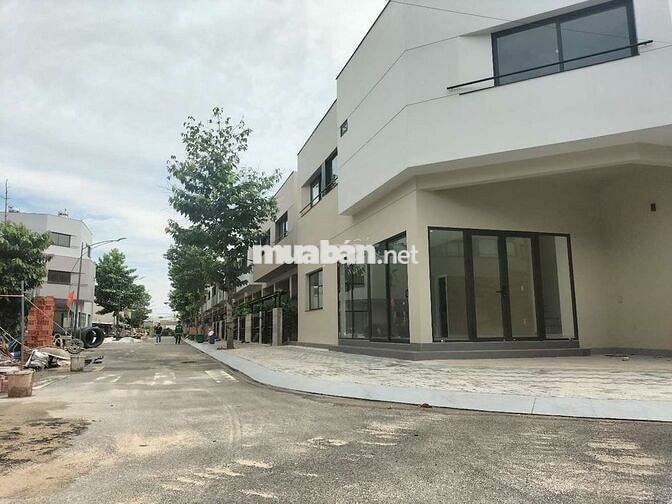 🔥🔥 rẻ quá có 6,5t thôi nhà lầu khu dc cực vip  phải  rất Nhanh ạ 
