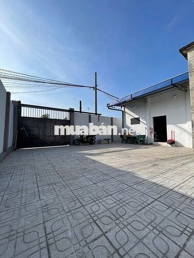 CHO THUÊ MẶT BẰNG KINH DOANH VỊ TRÍ ĐẸP - ĐỨC HOÀ, LONG AN