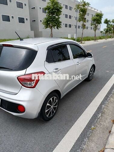 Hyundai i10 2017 Bạc Số sàn
