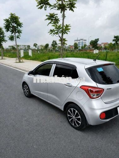 Hyundai i10 2017 Bạc Số sàn