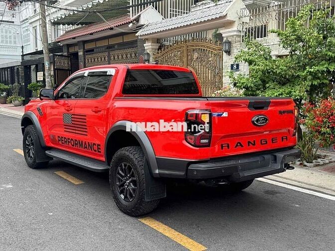 Ford Raptor 2024 Đỏ giá mềm, hồ sơ cầm tay