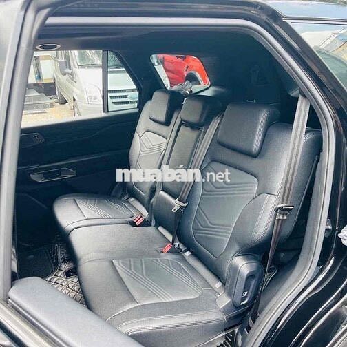 Ford Everest 2023 Titanium Đen đi lướt
