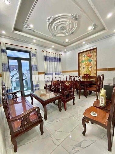 Nhà rộng 4pn full nội thất KDC Quân Báo