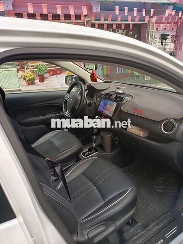 Mitsubishi Attrage 2023 Trắng