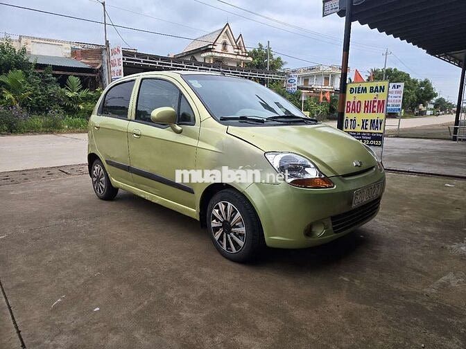 Chevrolet Spark Xanh lá