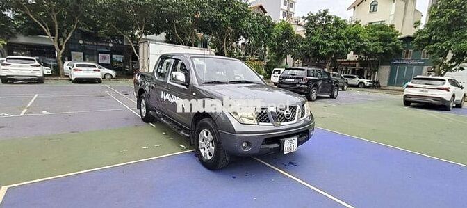 Navara số sàn 2 cầu 2013 xe zin không lỗi