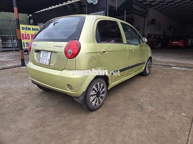 Chevrolet Spark Xanh lá
