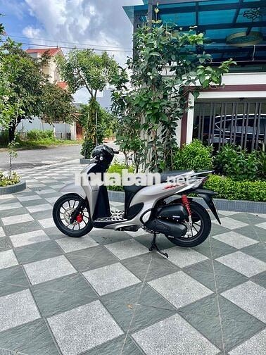 Honda SH Mode màu Bạc