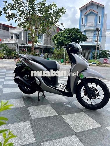 Honda SH Mode màu Bạc