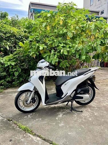 Honda SH125 CBS Trắng 15746 km