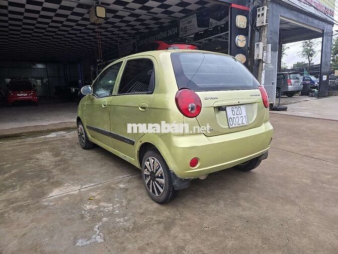 Chevrolet Spark Xanh lá