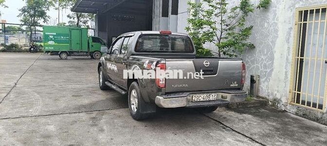 Navara số sàn 2 cầu 2013 xe zin không lỗi