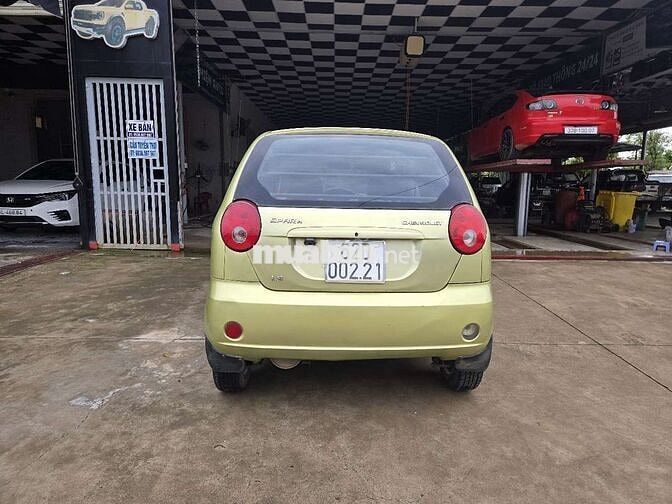 Chevrolet Spark Xanh lá