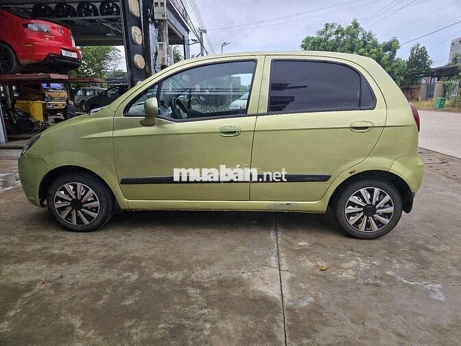 Chevrolet Spark Xanh lá