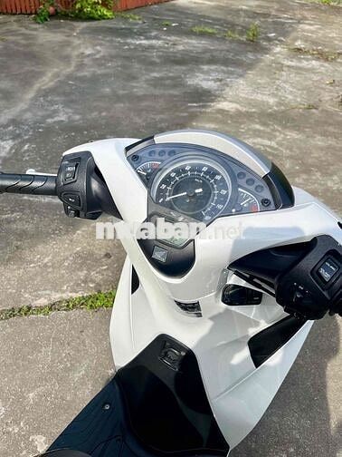 Honda SH125 CBS Trắng 15746 km