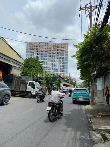 Bán nhà mặt tiền đường Lương Minh Nguyệt, ngang 4,2m dài 19m, 1 trệt 1