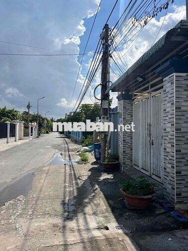 Nhà Riêng phù hợp cho sự yên tĩnh sạch sẽ Tại Thuận An
