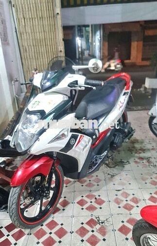 Yamaha Nouvo RC Trắng đỏ