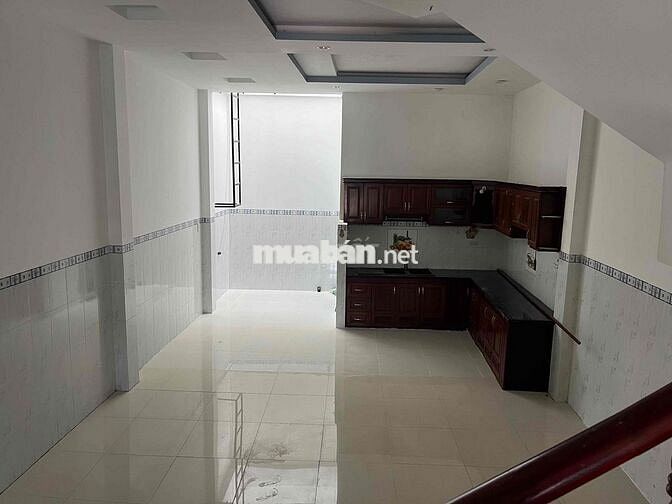 Nhà Riêng phù hợp cho sự yên tĩnh sạch sẽ Tại Thuận An