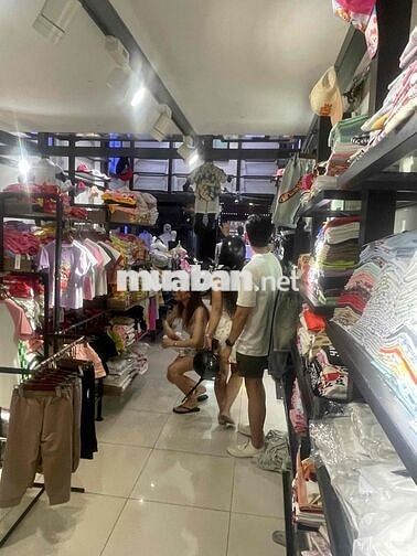 🌈💥Chính Chủ Bán Nhà 198 Nguyễn Trãi, Quận 5 , Vị Trí Trung Tâm Đắc Địa