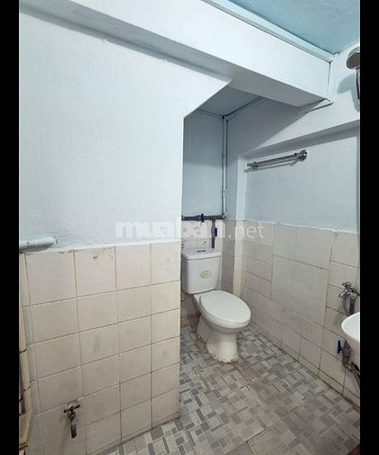 Bán nhà HXH Điện Biên Phủ P11 Q10 dt 3,7x8m 4 tầng chỉ 5,5 tỷ.