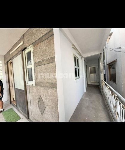 Bán nhà HXH Điện Biên Phủ P11 Q10 dt 3,7x8m 4 tầng chỉ 5,5 tỷ.