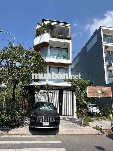 Căn nhà góc 2 mặt tiền 16m trục chính đẹp nhất KDC Đào Sư Tích
