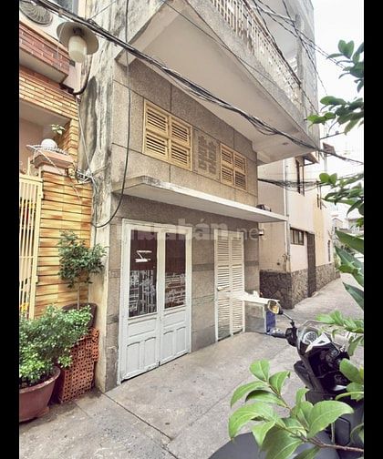 Bán nhà HXH Điện Biên Phủ P11 Q10 dt 3,7x8m 4 tầng chỉ 5,5 tỷ.