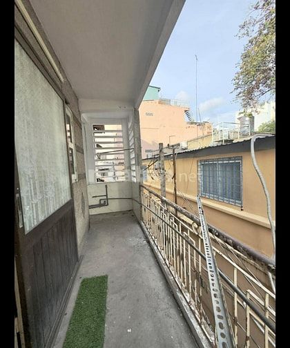 Bán nhà HXH Điện Biên Phủ P11 Q10 dt 3,7x8m 4 tầng chỉ 5,5 tỷ.
