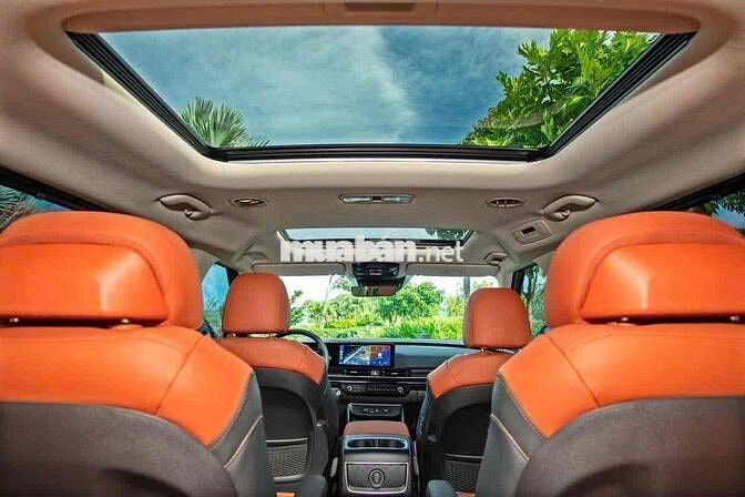 Kia Carnival 2.2D xe sẳn giao ngay