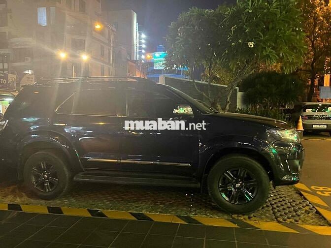 Toyota Fortuner 2015 Đen 140.000 km