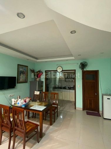 Bán nhà phố Linh Lang 5 tầng, nhà xây chắc chắn, 15m ra phố, ở luôn