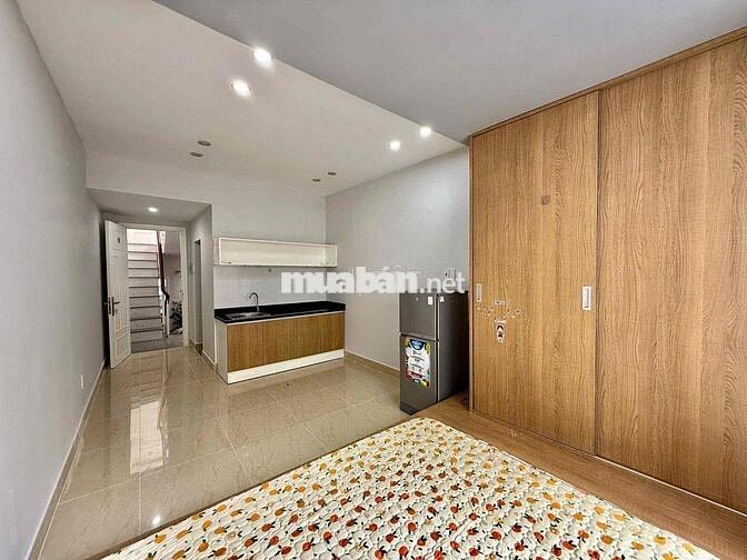 Cho Thuê Căn Hộ Cửa Sổ Lớn Full NT Rộng 30m2 Ngay Chợ Bến Thành Q1