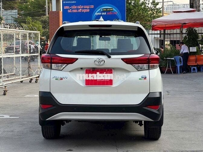 Toyota Rush Trắng 7 chỗ