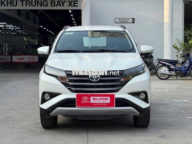 Toyota Rush Trắng 7 chỗ
