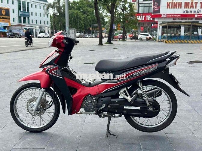 Honda Blade Đỏ đen Thể thao