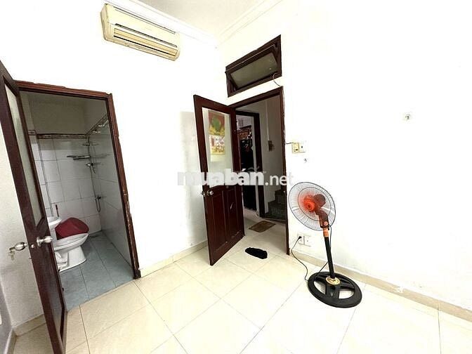Cho thuê phòng 20m2 có toilet riêng, máy lạnh -gần Aeon Parc Mall q8